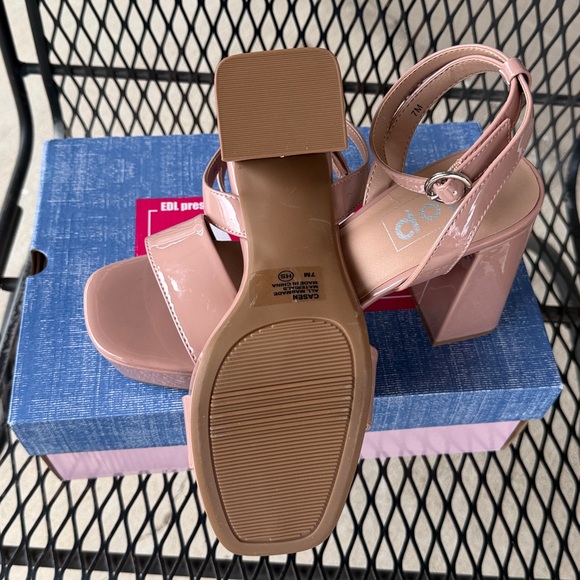 Pop Women's Blush Pink Patent Block Heels - Picture 4 of 5